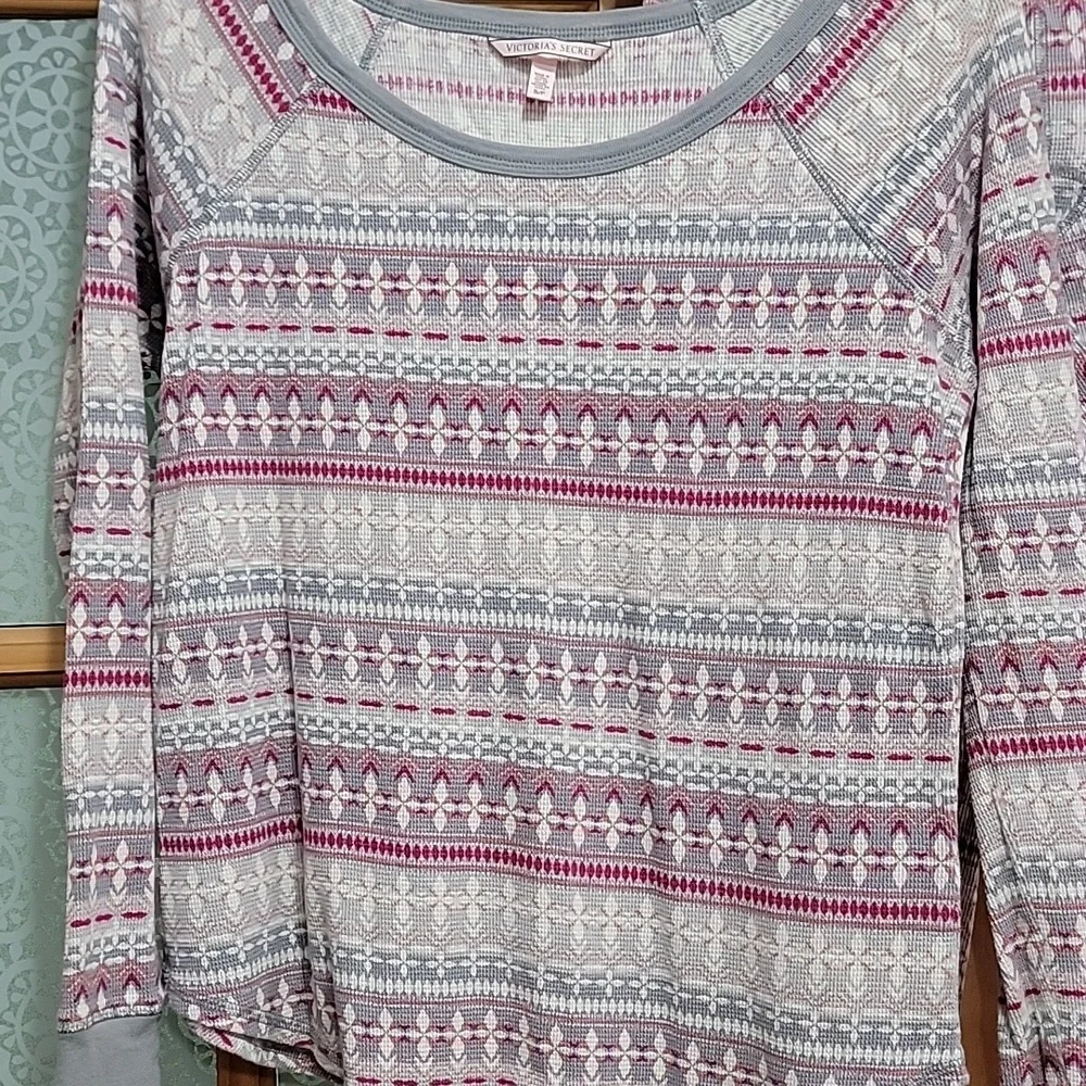 Cozy Gray and Pink Victoria's Secret Pajamas - Picture 2 of 4